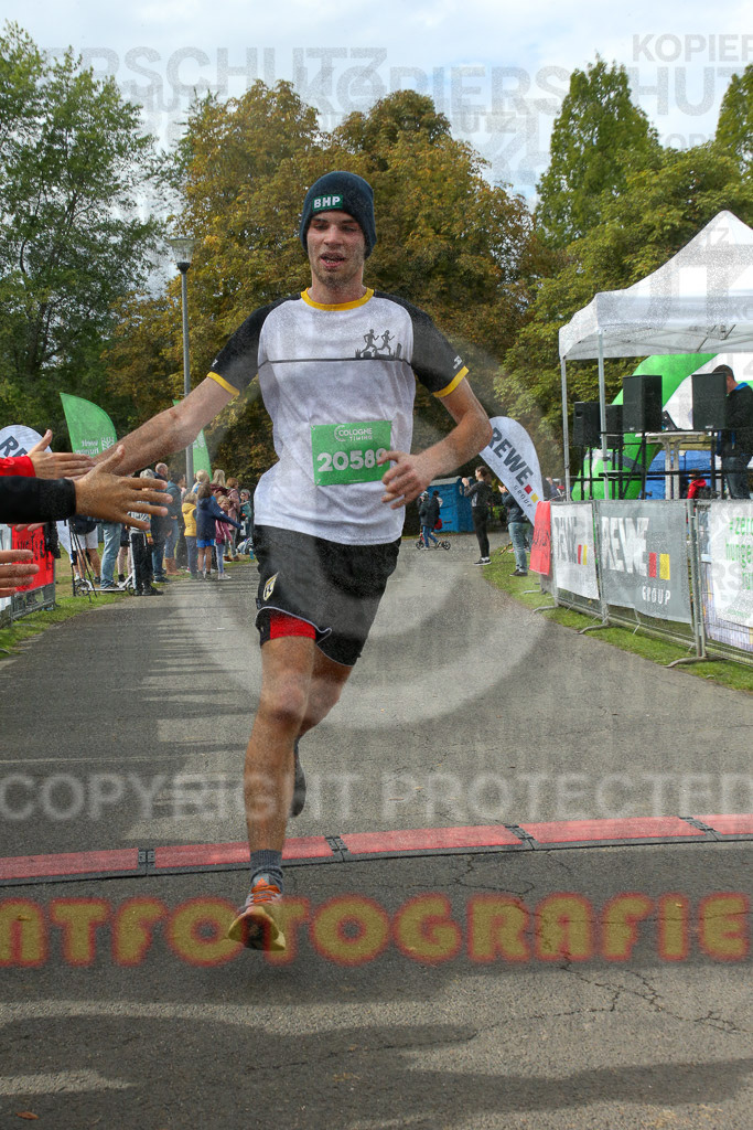 220925_1317_EX1_0345 | Sportfotografie im Rhein-Sieg Kreis, Köln, Bonn, NRW, Rheinland Pfalz, Hessen, etc. Unser Tätigkeitsfeld umfasst den Laufsport vom Volkslauf über den Marathon, Duathlon, Triathon bis zum Ultralauf wie Kölnpfad Ultra oder Schindertrail.