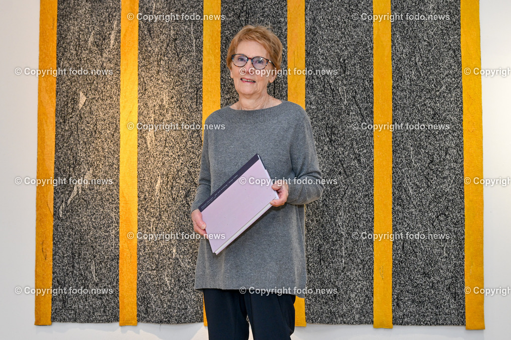 Linz_ Kunstuni_ Splace_ Marga Paersson_ 07.11.2023-4 | 07.11.2023, Linz, AUT, Kunstuniversitaet Linz, Splace, im Bild Ausstellung Marga Paersson (Kuenstlerin), Bildgewebe