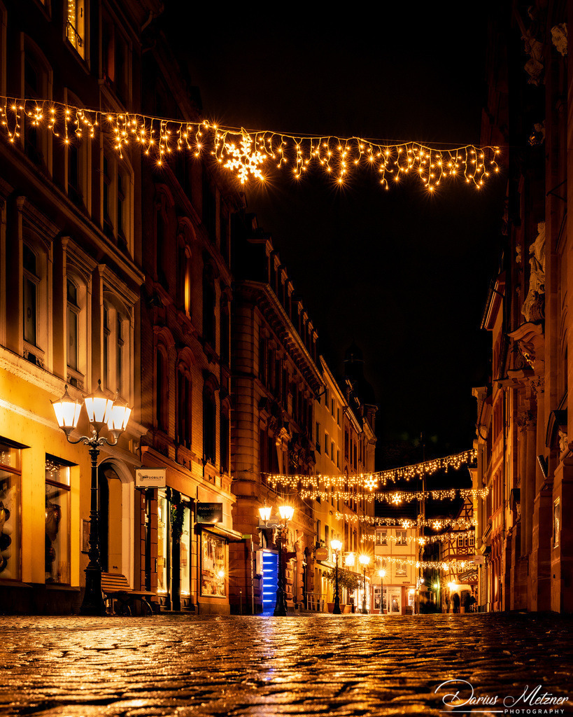 Die Augustinerstrasse mit der Weihnachtsbeleuchtung | Die Augustinerstrasse in Mainz mit der Weihnachtsbeleuchtung