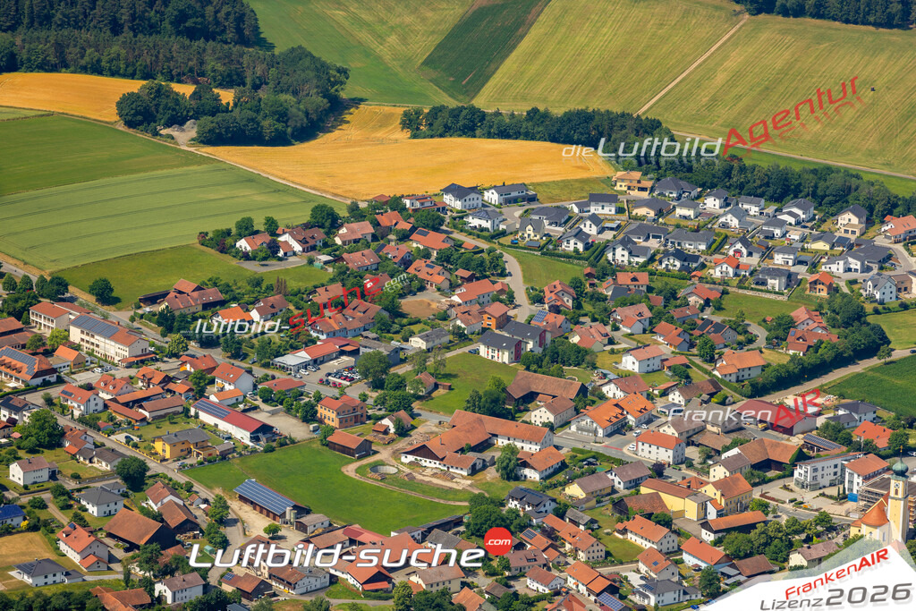 Das Luftbild zeigt :  Schorndorf - Die Luftaufnahme wurde 2023 vom UL-Flugzeug aus erstellt ( keine Drohne ) - Hochauflösende Luftaufnahme - Für grossformatige Ausdrucke geeignet. Die Geschenkidee !Mit Lizenz und Bildrechte bestellbar