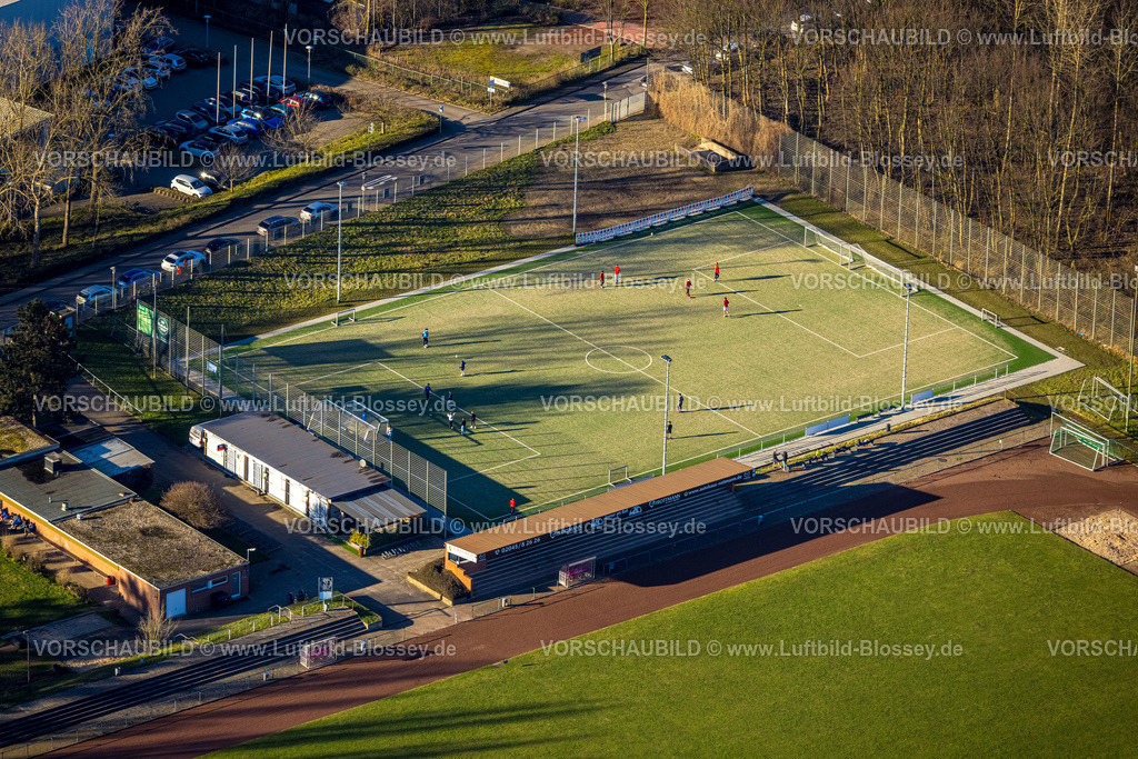 Bottrop240107833 | Luftbild, Bezirkssportanlage Fußballstadion VfB Kirchhellen 1920 e.V., Kirchhellen, Bottrop, Ruhrgebiet, Nordrhein-Westfalen, Deutschland