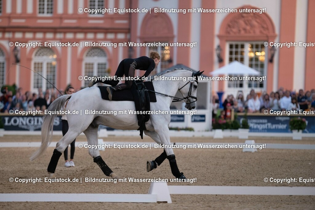 20230527_Voltigieren_NASPA_Flutlicht_0079 | equistock