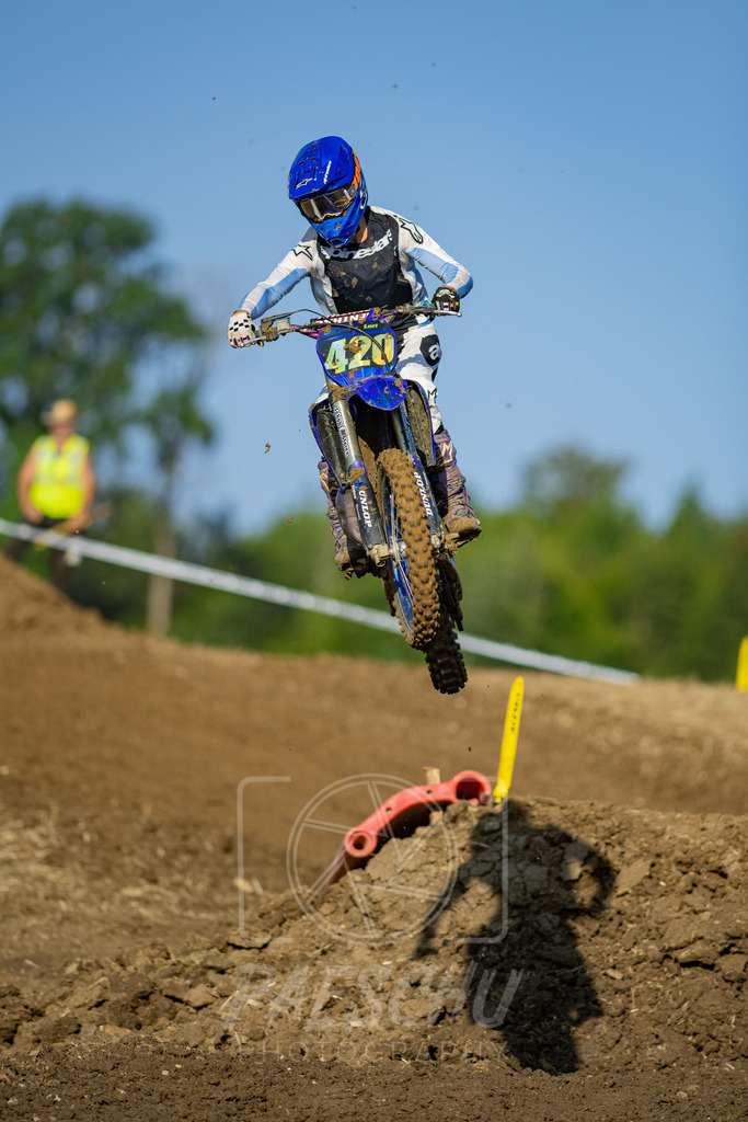 MXO (63) | Paeschuphoto Shop - Wer nicht sucht der auch nicht findet.Ob Motocrossbilder oder von einem besuchtem Spiel, Hauptsache Action. - Realisiert mit Pictrs.com
