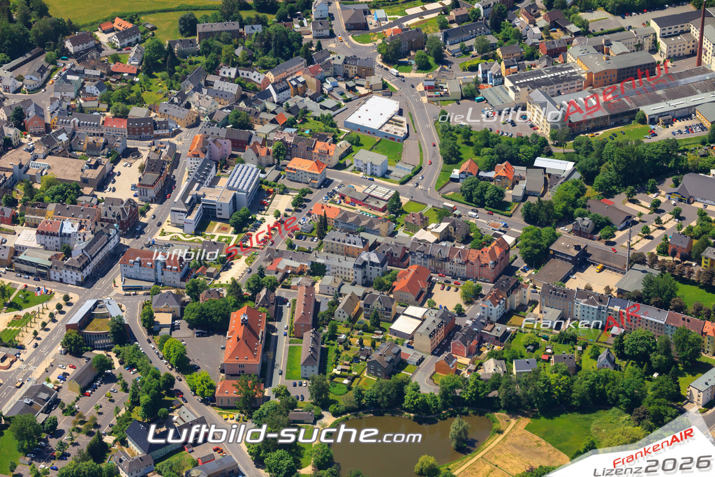 Die Luftaufnahme der Stadt Selb wurde vom UL-Flugzeug heraus erstellt ( keine Drohne )- hohe Auflösung für beste Qualität