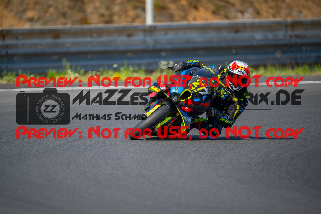 MaZZes-Fotomatrix-20260805-526365 | OPEN