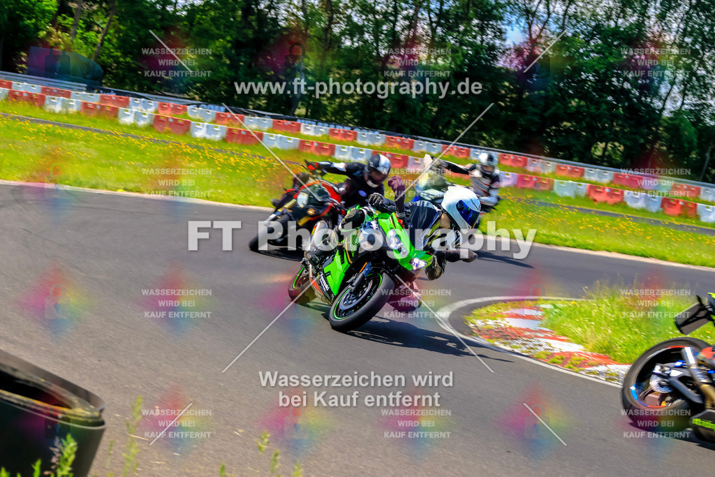 VBK-8030 | Hier findet Ihr Bilder von Touristenfahrten auf der Nürburgring Nordschleife oder von anderen Veranstaltungen die ich besucht habe. Viel Spass beim Durch Schauen 