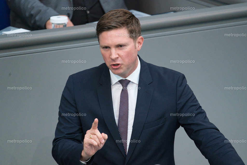 Florian Toncar (10) | Metropolico