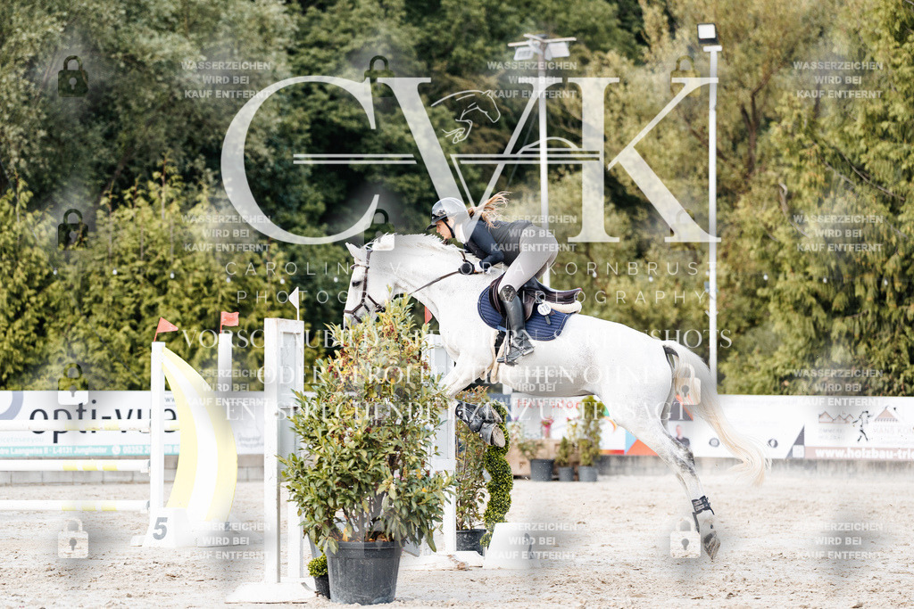 CK903880 | Turnierfotografie Pferdefotografie Trier Rheinland-Pfalz Pferdesport Reitsport Tierfotografie Sportfotografie Pferdevideo Pferdevideografie Equestrianvideography equestrianphotography  - Realisiert mit Pictrs.com