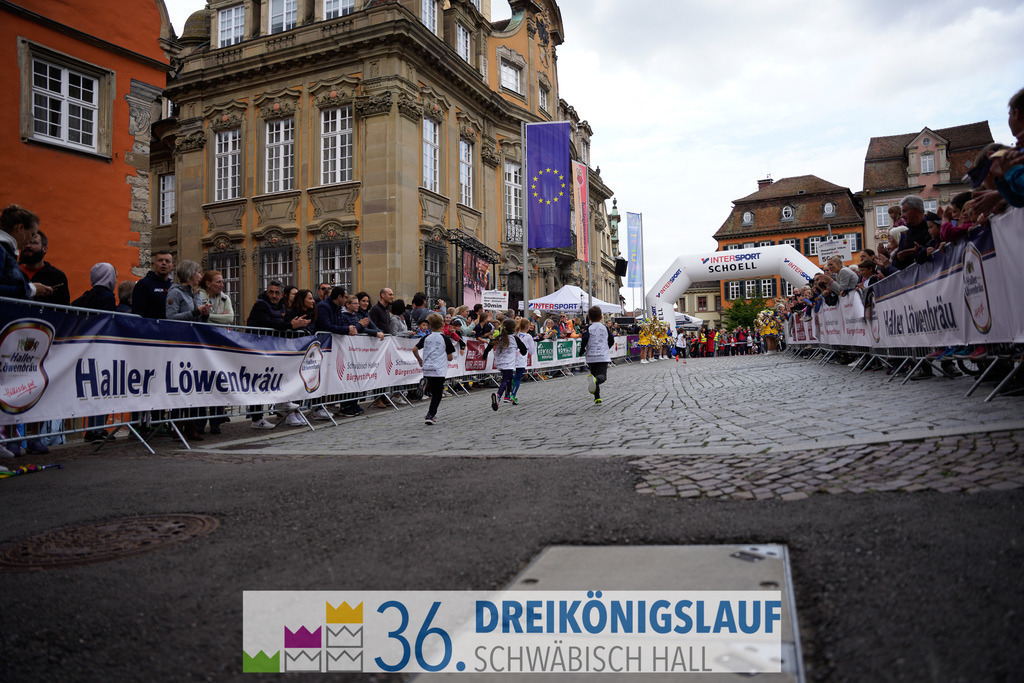 AOK Junior Cup 400m | 3Königslauf 2022 AOK Junior Cup 400m - Realisiert mit Pictrs.com