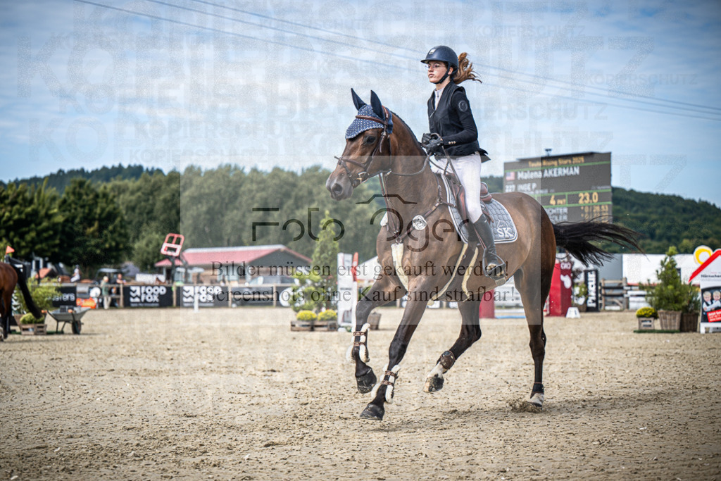 DOS_9419 | Entdecke hochwertige Reitturnierfotos von Foto Oger. Professionell, emotional und authentisch – jetzt Lieblingsmomente im Shop bestellen.Deutschlandweite Turnierfotografie. - Realisiert mit Pictrs.com