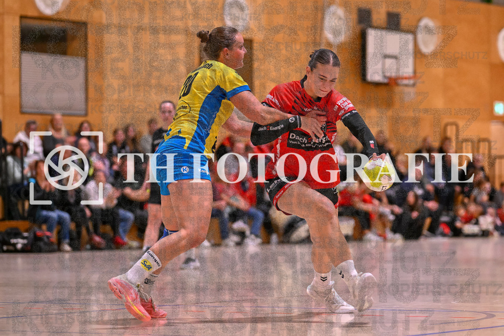 GER, SG Maulburg/Steinen - SV Allensbach 2, Frauen-Handball, Oberliga Suedbaden, 1. Spieltag, Saison 2024/2025, 28.09.2024 | Elisa Singler (SV Allensbach 2, #23), Elisa Geiss (SG Maulburg/Steinen, #19)GER, SG Maulburg/Steinen - SV Allensbach 2, Frauen-Handball, Oberliga Suedbaden, 1. Spieltag, Saison 2024/2025, 28.09.2024Foto: TH Fotografie/Thomas Hess