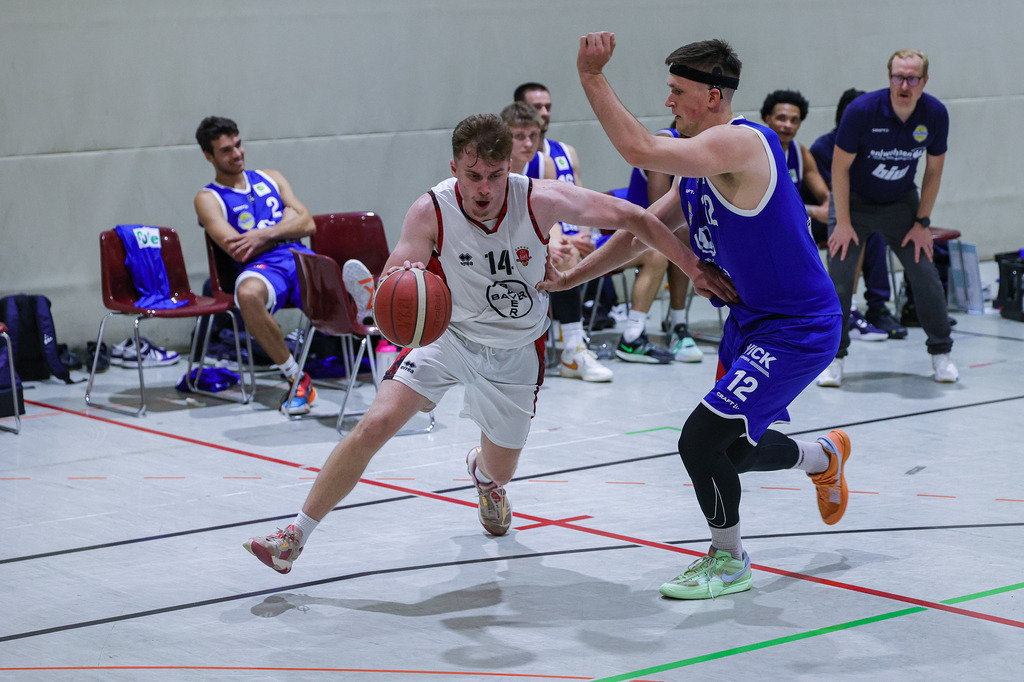 Regio Test BAYER GIANTS vs EN Baskets Schwelm-82 | Fotos von Basketballspielen aus dem Raum NRW fotografiert von Gero Mueller-Laschet und Daniel Schaefer - Realisiert mit Pictrs.com