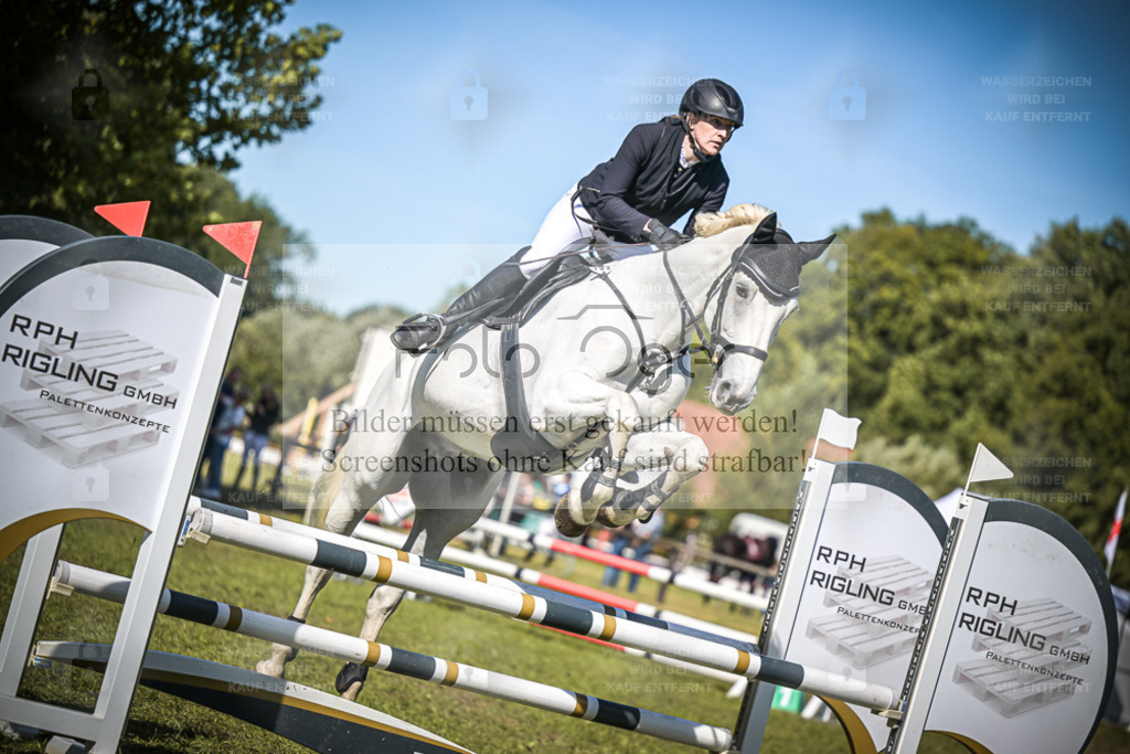 DOS_0806 | Entdecke hochwertige Reitturnierfotos von Foto Oger. Professionell, emotional und authentisch – jetzt Lieblingsmomente im Shop bestellen. - Realisiert mit Pictrs.com