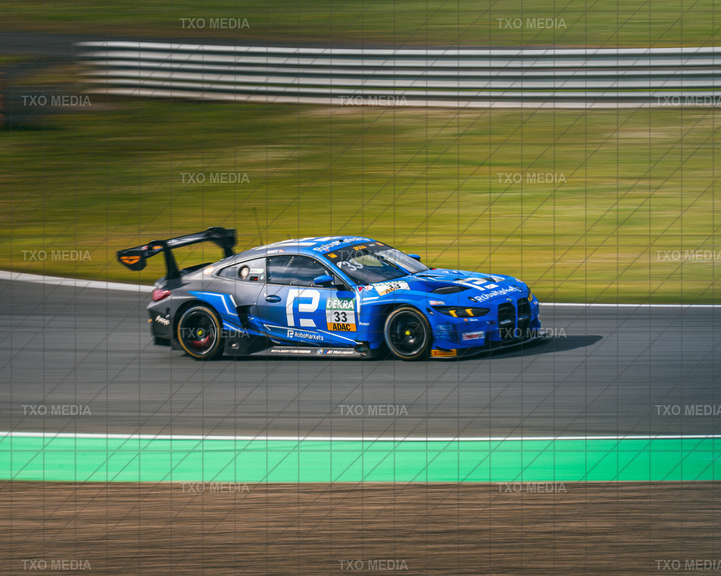 _TXM5302 | Exklusive Motorsport-Fotografie aus Leipzig von TXO Media – für Rennfahrer, Teams & Sponsoren. Sausemuth liefert starke Bilder, die Emotion zeigen. Jetzt buchen & glänzen! - Realisiert mit Pictrs.com