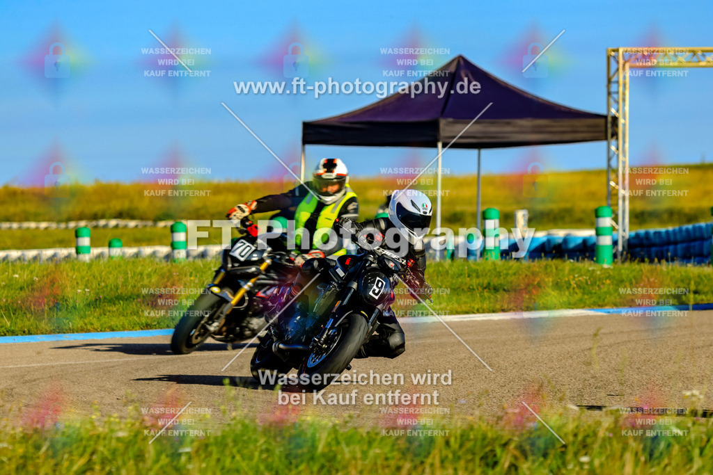 009-1233 | Hier findet Ihr Bilder von Touristenfahrten auf der Nürburgring Nordschleife oder von anderen Veranstaltungen die ich besucht habe. Viel Spass beim Durch Schauen 