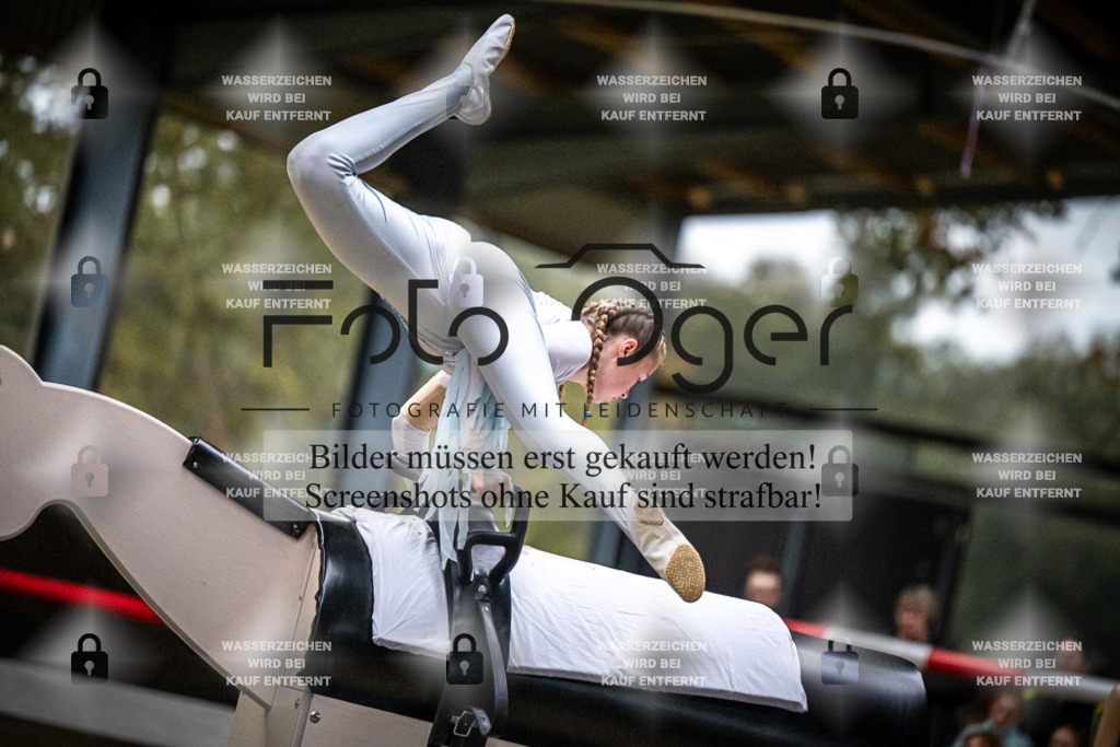 DOS_0155 | Entdecke hochwertige Reitturnierfotos von Foto Oger. Professionell, emotional und authentisch – jetzt Lieblingsmomente im Shop bestellen.Deutschlandweite Turnierfotografie. - Realisiert mit Pictrs.com