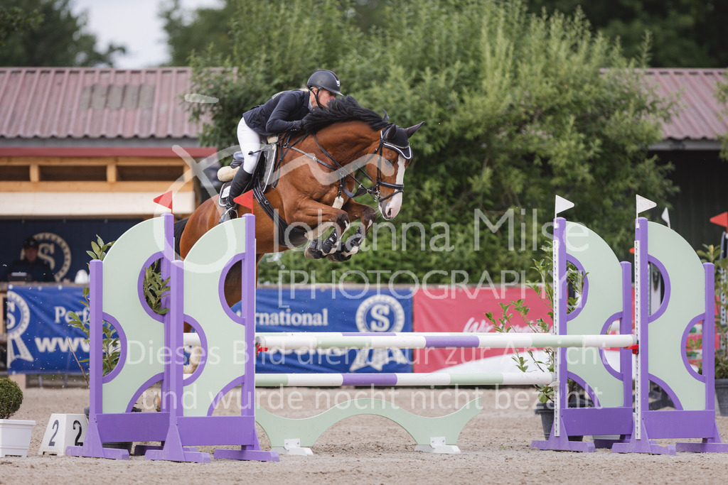 220614_Mühlen_SprPf-A-182 | Late Entry Mühlen
14.06.2022
Springpferde A**
4-6jährige Pferde