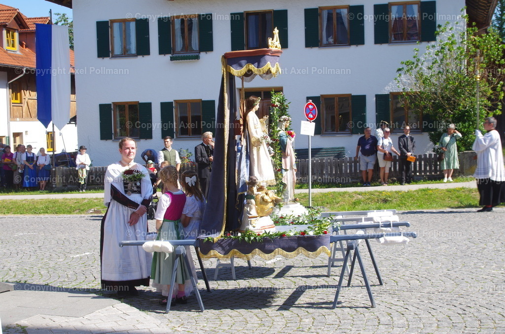 IMGP5473 | fotografiert von Axel PollmannLeonhardi Wallfahrt Benediktbeuern und Murnau, Fronleichnam, Fasching, Landschaft im Loisachtal und Benediktbeuern  - Realisiert mit Pictrs.com
