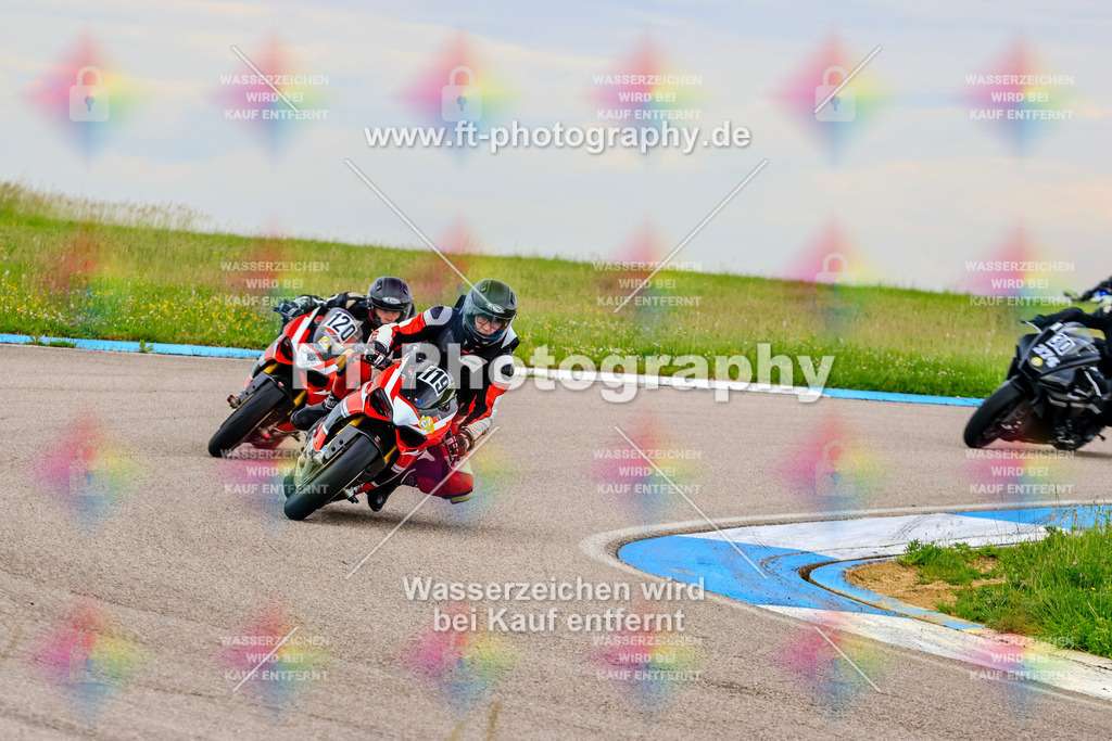 MotoTeam-1755 | Hier findet Ihr Bilder von Touristenfahrten auf der Nürburgring Nordschleife oder von anderen Veranstaltungen die ich besucht habe. Viel Spass beim Durch Schauen 