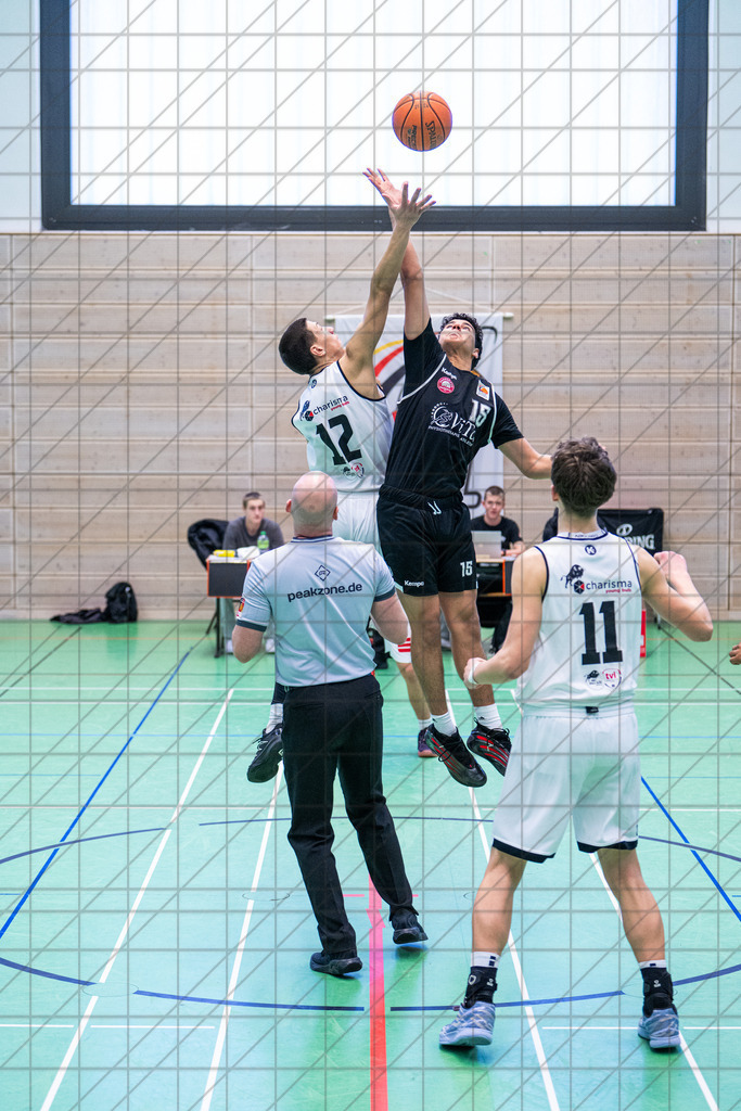 JBBL Relegation Gruppe 1 25/26 | Spieltag 08 | Charisma Young Bulls vs. Paderborn Baskets | 14.12.25: JBBL Relegation Gruppe 1 25/26 | Spieltag 08 | Charisma Young Bulls vs. Paderborn Baskets / Osnabrück / Deutschland  //   CREDIT:www.bullenfotos.de, Martin König, Hörner Weg 40, D-49078 Osnabrück, +4917663732967 // Nutzung und Weitergabe nur zu den vereinbarten Zwecken. Presseanfragen an Ersteller. Alle Rechte beim Ersteller. Honorierung nach MFM. - Realisiert mit Pictrs.com