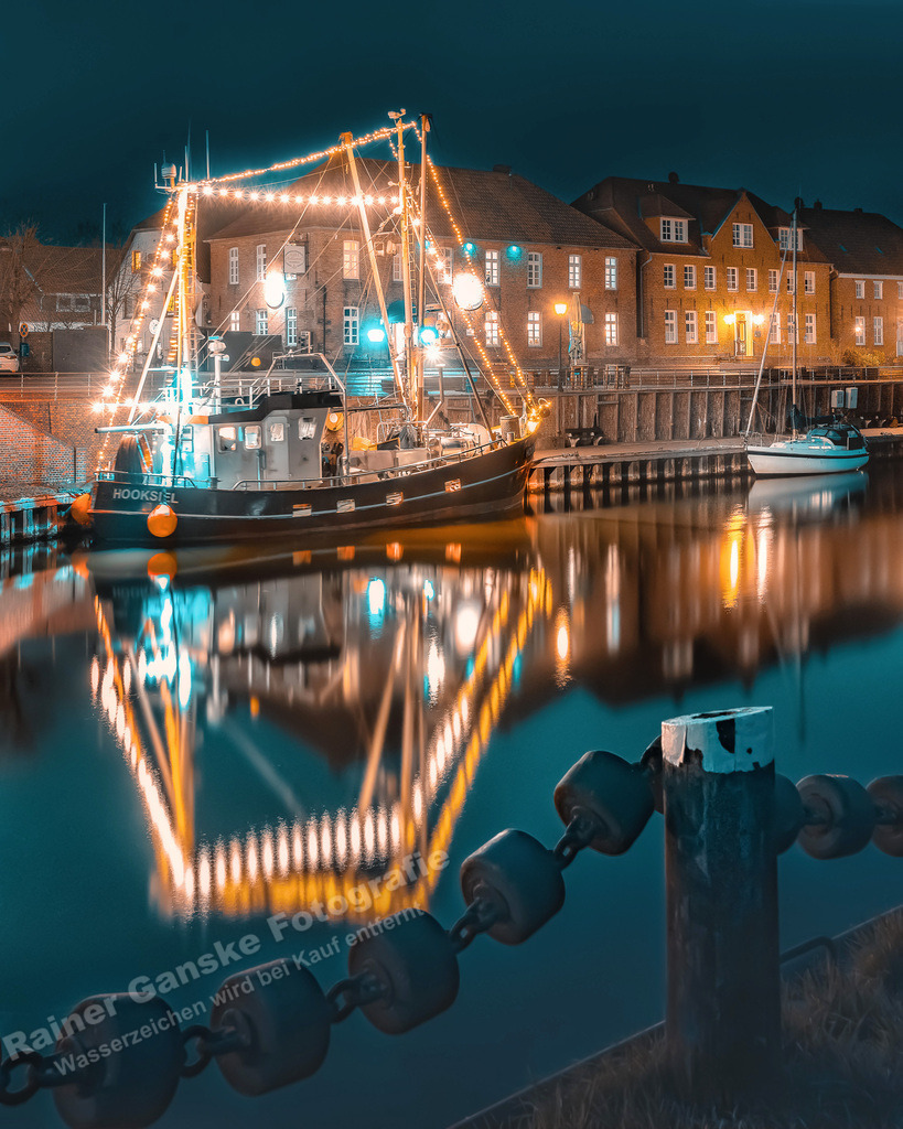 035 Hooksiel Alter Hafen - 25-01-2023 -R Ganske | Onlineshop mit Bildern von Stränden, Häfen und Meer. Leinwände, Poster, Kalender und andere Materialien erhältlich. Kommerzielle Lizenzen möglich.  - Realisiert mit Pictrs.com