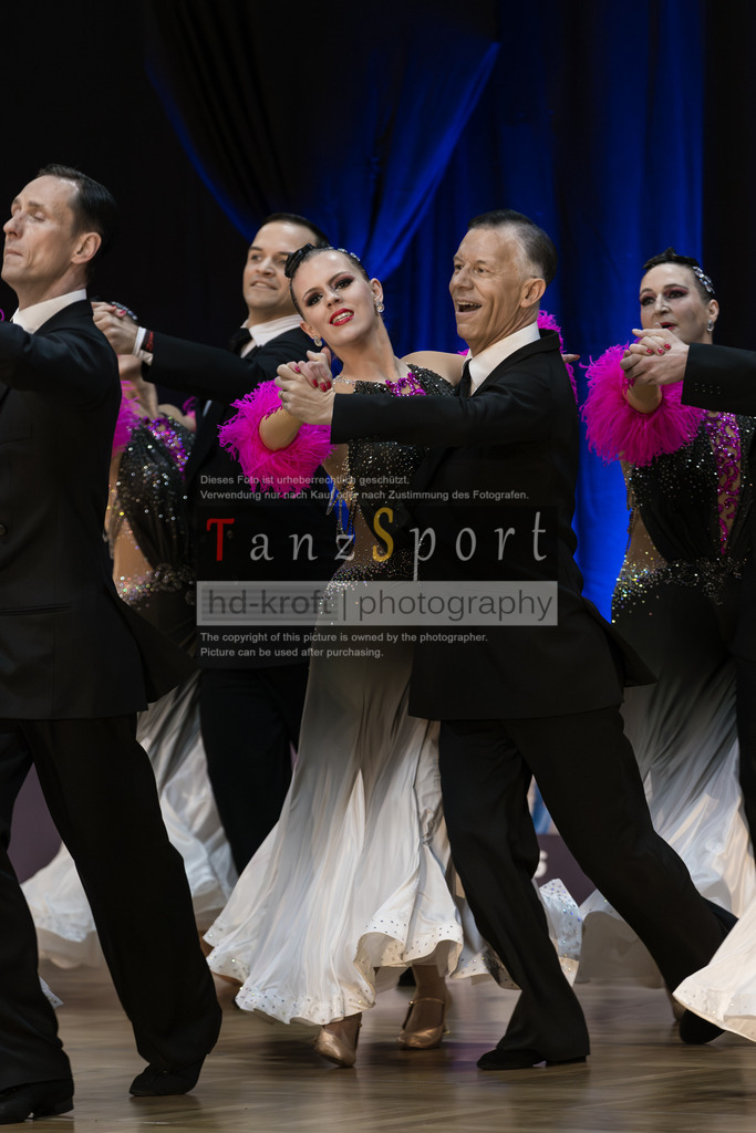 20260124_1BL_Std-Formationen_3127 | Tanzsportbilder, Standardtanz, Lateintanz, WDSF, DTV, LTVB, dancecomp, goc, hessen tanzt, blaues band der spree, walzer, tango, wiener walzer, slowfox, quickstepp, samba, rumba, cha-cha-cha, paso doble. jive, hd-kroft photography, turniertanzsport