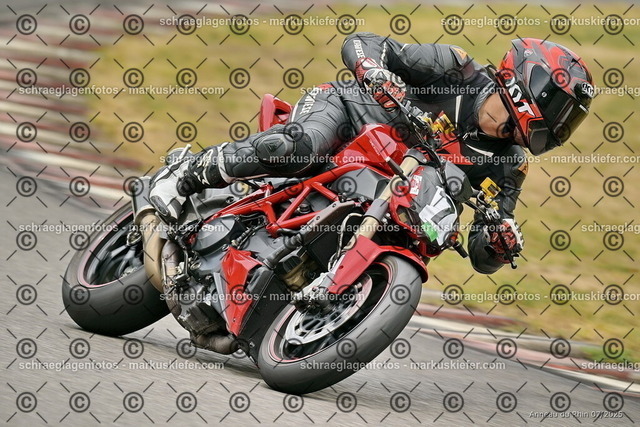 25bt05-1074 | markuskiefer.com - Realisiert mit Pictrs.com