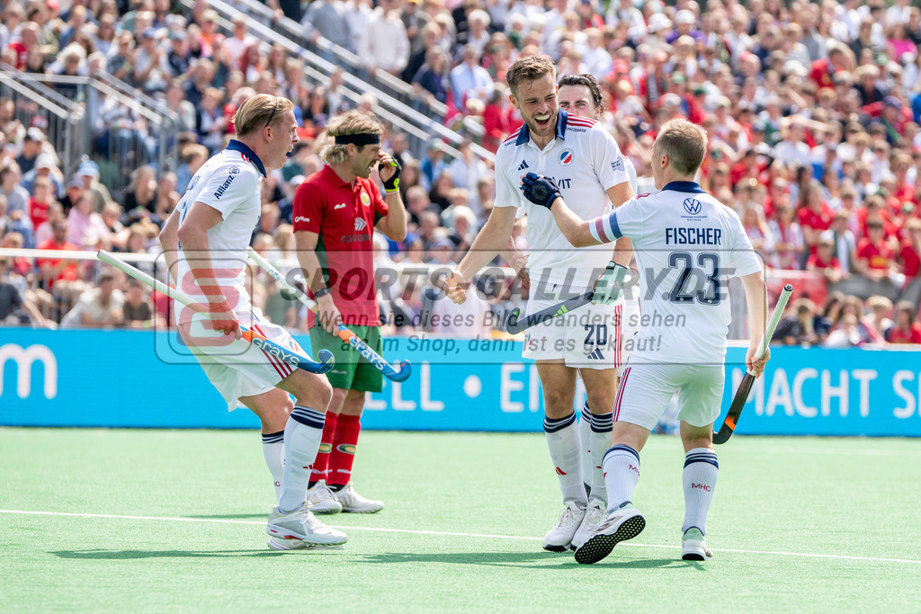 Final4_20240519-1512-0028 | Bonn, Deutschland, 19.05.2024: Justus Weigang (Mannheimer HC), Jan-Philipp Fischer (Mannheimer HC) in Aktion waehrend des Spiels der Deutsche Feldhockey-Meisterschaften 2024 zwischen Final 4 Herren Finale Mannheimer HC - Hamburger Polo Club im Bonner THV am 19.05.2024 in Bonn, Deutschland. (Foto von Stephan Fehrmann)

Bonn, Germany, 19.05.2024: Justus Weigang (Mannheimer HC), Jan-Philipp Fischer (Mannheimer HC) in action during the game of Deutsche Feldhockey-Meisterschaften 2024 between Final 4 Herren Finale Mannheimer HC - Hamburger Polo Club in Bonner THV at 19.05.2024 in Bonn, Deutschland. (Foto from Stephan Fehrmann)