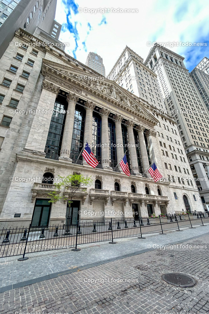 Vereinigte Staaten von Amerika_ USA_ New York City_ NYC_ 20.05.2024-134 | 20.05.2024, Vereinigte Staaten von Amerika, USA, New York City, NYC im Bild diverse Stadtansichten New York City, Wolkenkratzer, Essen, U-Bahn, Menschen, Stadion, Baseball, Yankees, Mets, Manhatten, East River, Trump, Macy, Verkehr, AutosNew York City ist eine Weltstadt an der Ostkueste der Vereinigten Staaten. Sie liegt im Bundesstaat New York und ist mit rund 8,8 Millionen Einwohnern die bevoelkerungsreichste Stadt des Landes.Quelle: Wikipedia