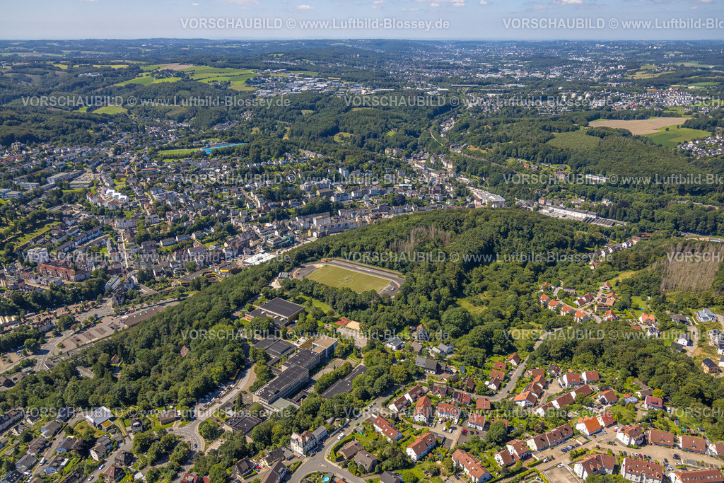 Ennepetal230801263 | Luftbild, Ortsansicht mit Dorma Sportpark, Naturschutzgebiet Kluterthöhle, Altenvoerde, Ennepetal, Ruhrgebiet, Nordrhein-Westfalen, Deutschland