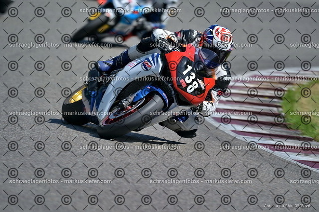 26BT02-1244 | markuskiefer.com - Realisiert mit Pictrs.com