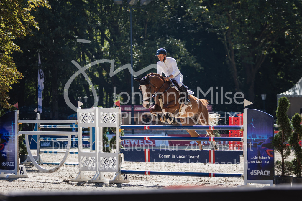 230909_OWLCh_MediumTour-239 | Deine schönsten Turniermomente als professionelle Fotos! Entdecke hochwertige Pferdesport-Fotografie im Online-Shop. Jetzt Fotos finden & bestellen!