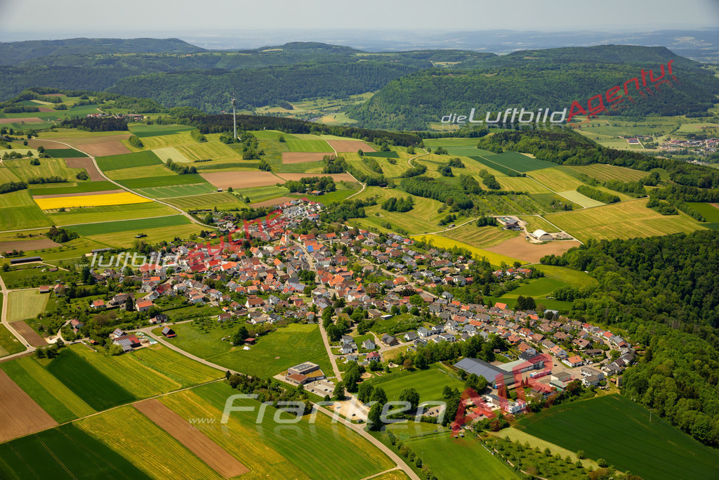 aufhausen-geislingen-an-der-steige-geschenkidee-luftbild-1980-2023 | Das Luftbild zeigt Aufhausen Geislingen an der Steige - Die Luftaufnahme wurde 2023 vom UL-Flugzeug aus erstellt ( keine Drohne ) - 
Hochauflösende Luftaufnahme - Für grossformatige Ausdrucke geeignet. Die Geschenkidee !
Mit Lizenz und Bildrechte bestellbar