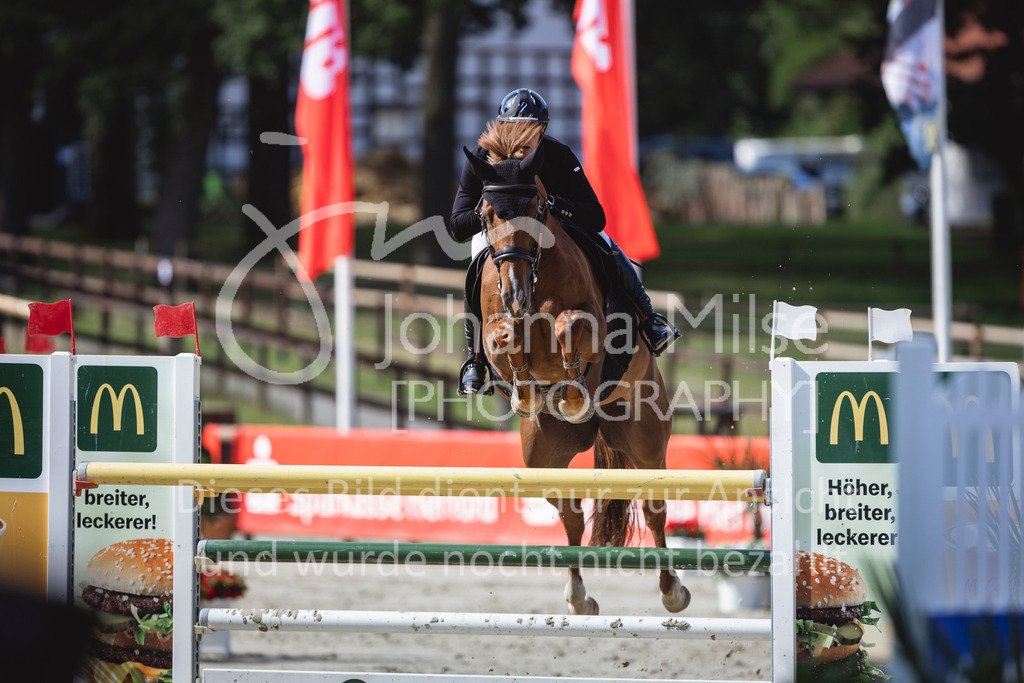 240714_BHO_M2-Spr-1-226 | Deine schönsten Turniermomente als professionelle Fotos! Entdecke hochwertige Pferdesport-Fotografie im Online-Shop. Jetzt Fotos finden & bestellen!