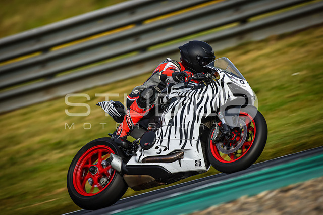 0096-240925_MO-004_96 | Deine Full-Service-Agentur für ✔️Videoproduktionen und ✔️Motorsportfotografie Jetzt Angebot anfragen!