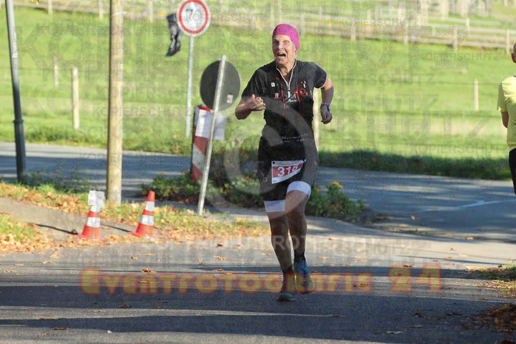 221113_1311_EX1_9527 | Sportfotografie im Rhein-Sieg Kreis, Köln, Bonn, NRW, Rheinland Pfalz, Hessen, etc. Unser Tätigkeitsfeld umfasst den Laufsport vom Volkslauf über den Marathon, Duathlon, Triathon bis zum Ultralauf wie Kölnpfad Ultra oder Schindertrail.