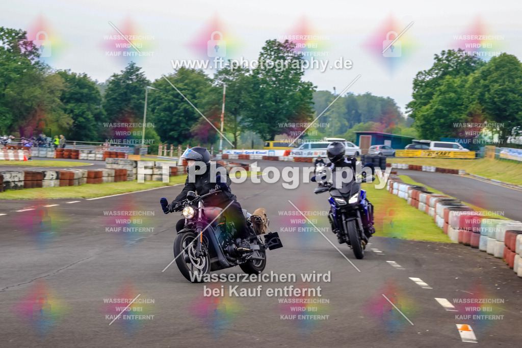 OBK-5690 | Hier findet Ihr Bilder von Touristenfahrten auf der Nürburgring Nordschleife oder von anderen Veranstaltungen die ich besucht habe. Viel Spass beim Durch Schauen 