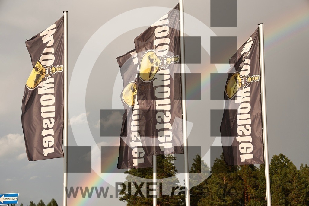 social-20250913_12741 | Schöne Erinnerungen an spannende Momente - das festzuhalten ist unser Job. PIXELrace.de ist seit 2003 auf den Rennstrecken Europas unterwegs um die Action draußen beim Fahren und die wunderbare Stimmung imm Fahrerlager für euch einzufangen.
