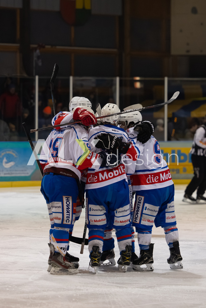 Eishockey I Herren I Saison 2025-2026 I Regio League | 3. Liga Regular Season Gr. 1 ZS | Men I 17. Spieltag I EHC Herrischried - HC Wohlen Freiamt I 01.02.2026 | Hochwertige Sportfotos kaufen & lizenzieren für Medien, Vereine, Agenturen & Sportler:innen. Entdecke professionelle Sportfotografie im Bildshop von Alexander Franzen. - Realisiert mit Pictrs.com