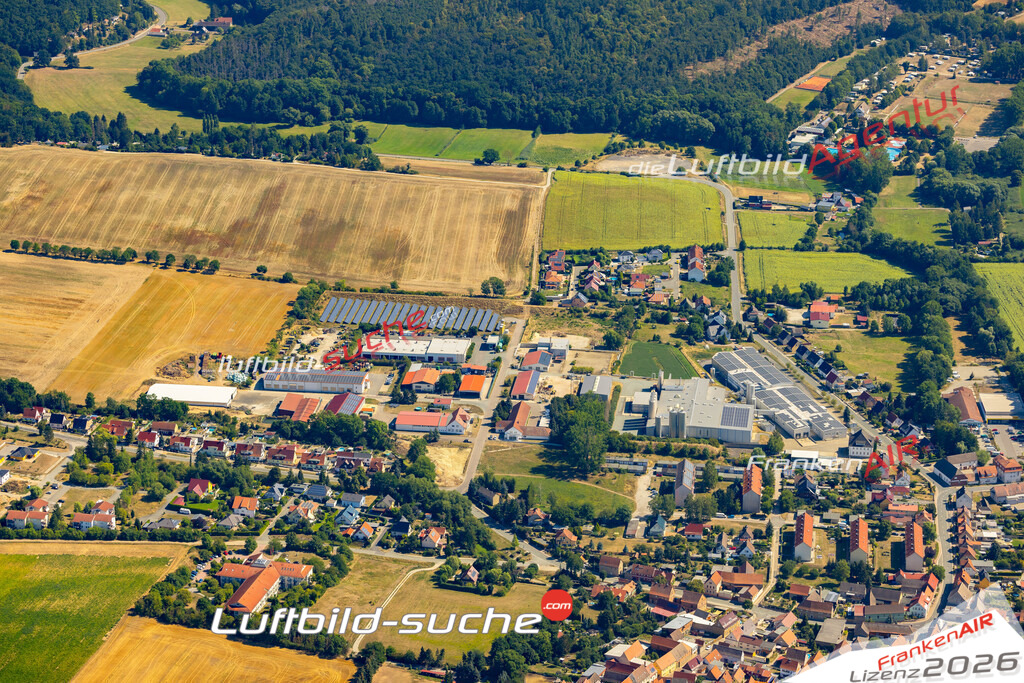 Das Luftbild der Stadt Bad Bibra wurde 2022 vom Flugzeug heraus erstellt (keine Drohnen-Aufnahmen) Aufnahmehöhe ca.450 Meter- hohe Bildauflösung und Druck-Qualität. Garantiert!