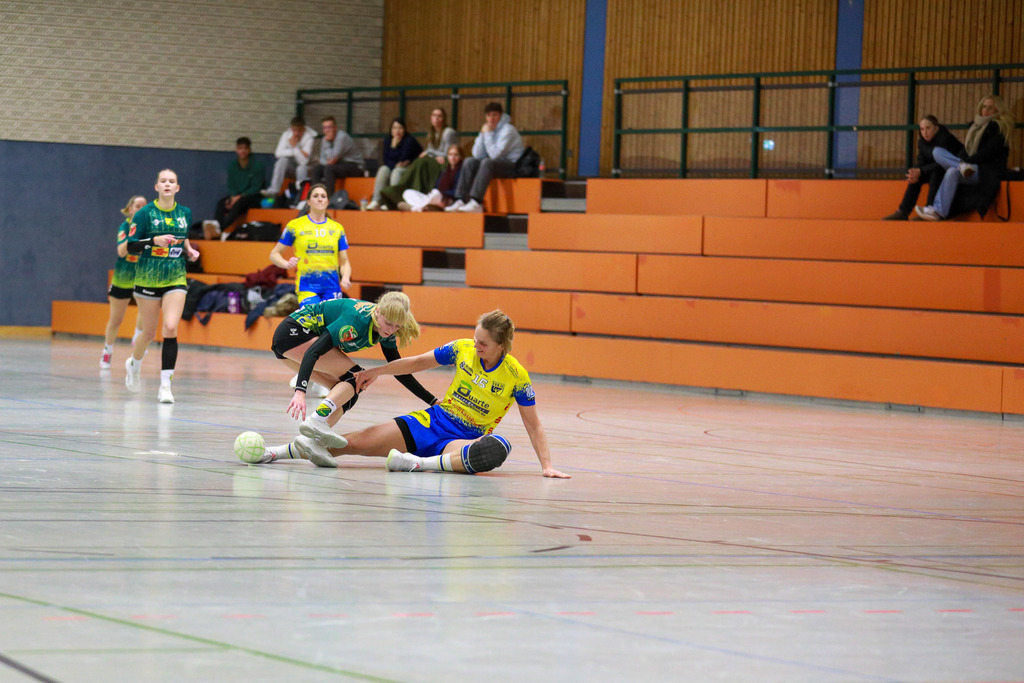 SVN_ SVFriedrichsfeld_141224_039 | Bildergalerie von Sport-Ereignissen aber auch von weiteren spannenden Dingen - nicht nur vom Niederrhein. In Anlehnung an den bekannten Spruch von Hanns Dieter Hüsch heißt das Motto: "Niederrhein ist überall".  - Realisiert mit Pictrs.com