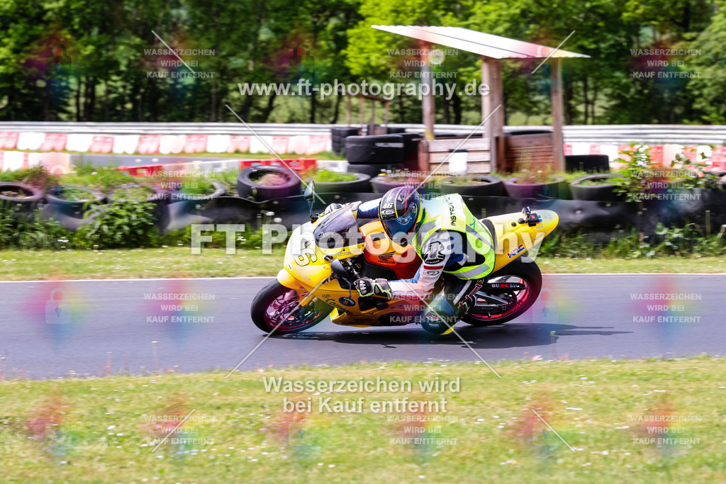 MotoTeamVBK-20694 | Hier findet Ihr Bilder von Touristenfahrten auf der Nürburgring Nordschleife oder von anderen Veranstaltungen die ich besucht habe. Viel Spass beim Durch Schauen 