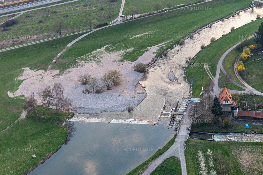 Luftbild: Raststätte Am großen Deich im Ortsteil Elgersweier in Offenburg im Bundesland Baden-Württemberg in Deutschland. Foto: IMG_120445.jpg vom 17.03.2020 durch Werner Riehm/FLY-FOTO.de