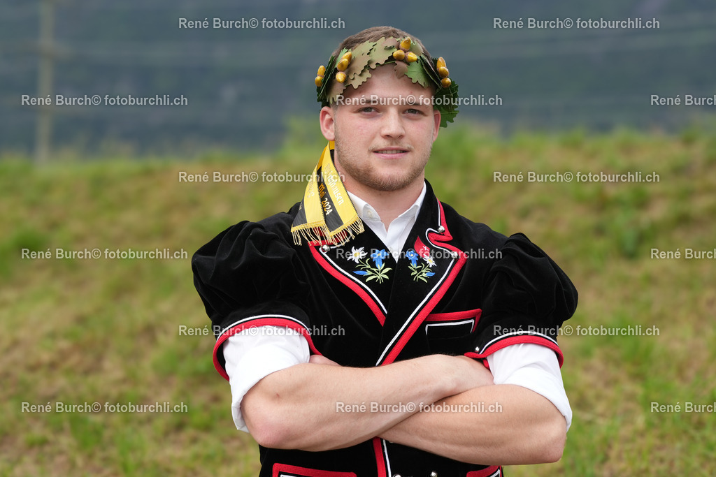Andermatt Reto | René Burch leidenschaftlicher Fotograf aus Kerns in Obwalden.  Hier finden sie Sport, Landschaft und Natur Fotografie.
 - Realisiert mit Pictrs.com