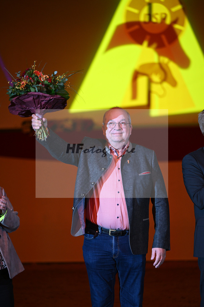 Ehrung Hugo Mathaes_1234627 | hf-fotografie - Realisiert mit Pictrs.com