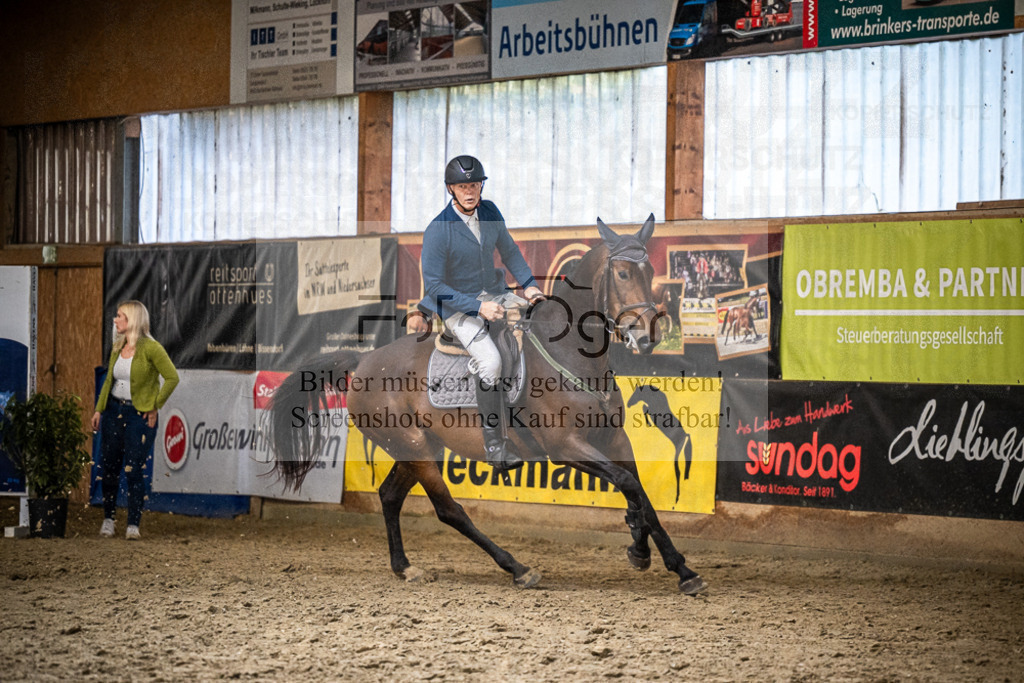 DOS_3009 | Entdecke hochwertige Reitturnierfotos von Foto Oger. Professionell, emotional und authentisch – jetzt Lieblingsmomente im Shop bestellen.Deutschlandweite Turnierfotografie. - Realisiert mit Pictrs.com