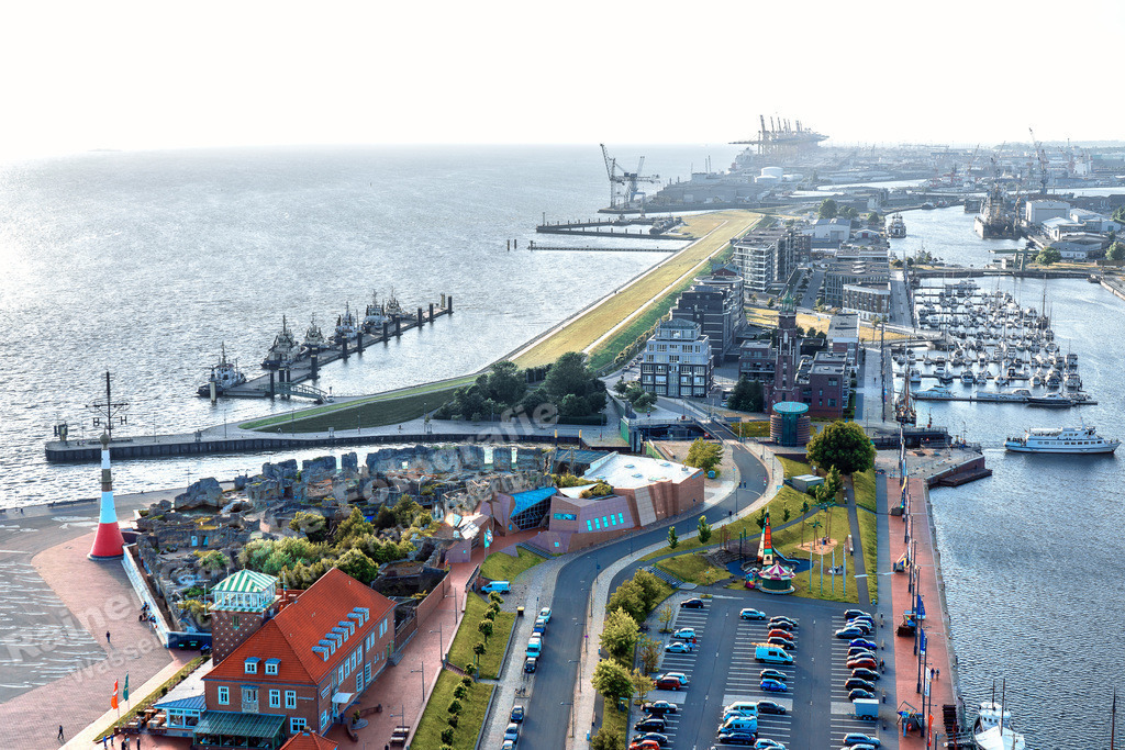 20220609 Bremerhaven von oben 885 | Onlineshop mit Bildern von Stränden, Häfen und Meer. Leinwände, Poster, Kalender und andere Materialien erhältlich. Kommerzielle Lizenzen möglich.  - Realisiert mit Pictrs.com