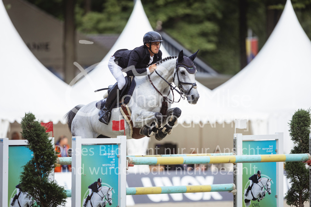 240915_OWLCh_GP-893 | Deine schönsten Turniermomente als professionelle Fotos! Entdecke hochwertige Pferdesport-Fotografie im Online-Shop. Jetzt Fotos finden & bestellen!
