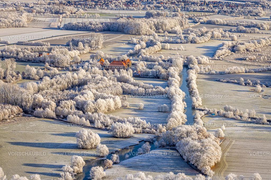 Hamm221202497SchlossOberwerries | Luftbild, Schloss Oberwerries, Wasserschloss in winterlichen Lippeauen, Heessen, Hamm, Ruhrgebiet, Nordrhein-Westfalen, Deutschland