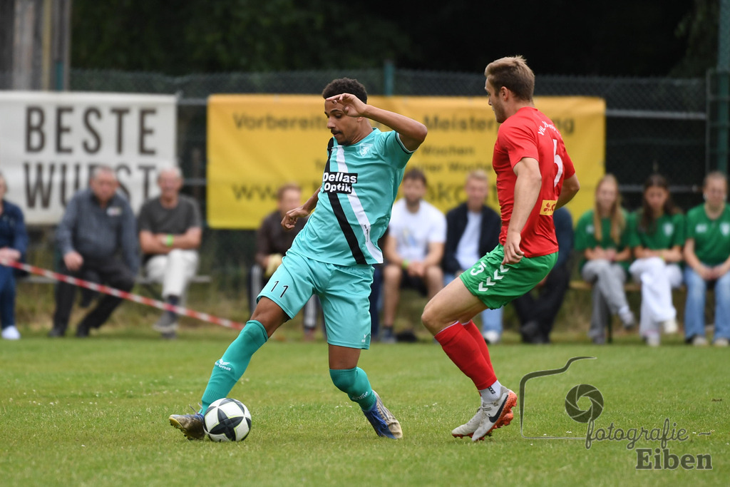 Sport-Duwe Cup | Sport-Duwe Cup Oldenburg; SSV Jeddenloh (weiß)-VFB Oldenburg (blau) am 05.07.2025 in Oldenburg (Sportanlage TuS Eversten), Photo: Philip Eiben 2025 - Realisiert mit Pictrs.com